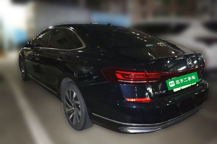 Used Volkswagen Passat New Energy 2022 430 PHEV Hybrid Luxury Edition Rear Left 45 Deg