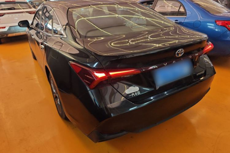 Used Toyota Avalon 2019 Dual-Engine 2.5L Luxury Edition China VI Standard
