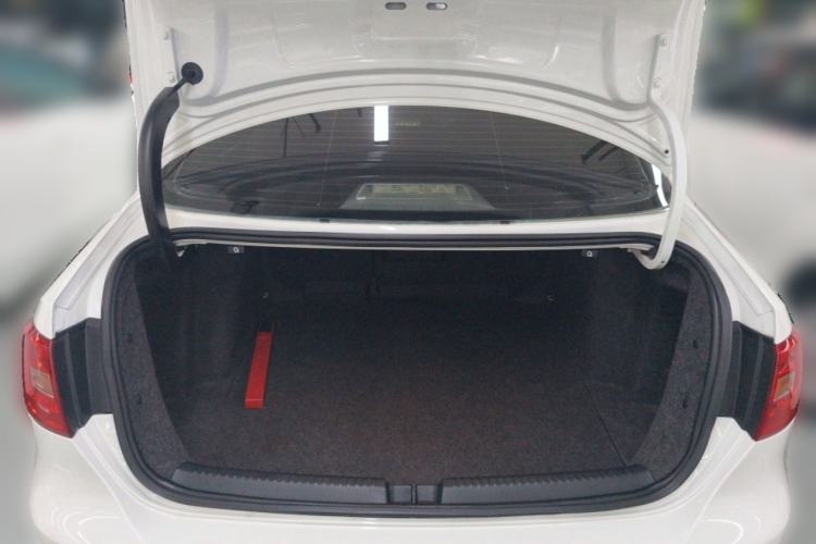 Used Volkswagen Sagitar 2012 1.6L Automatic Comfort Edition Trunk