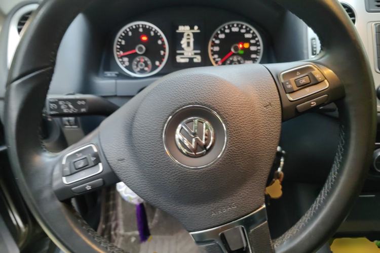 Used Volkswagen Tiguan 2017 300TSI Automatic Two-Wheel Drive Silk Road Comfort Edition Steering Wheel