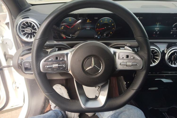 Used Mercedes-Benz A-Class 2022 Restyled A 200 L Sport Sedan Fashion Version Steering Wheel