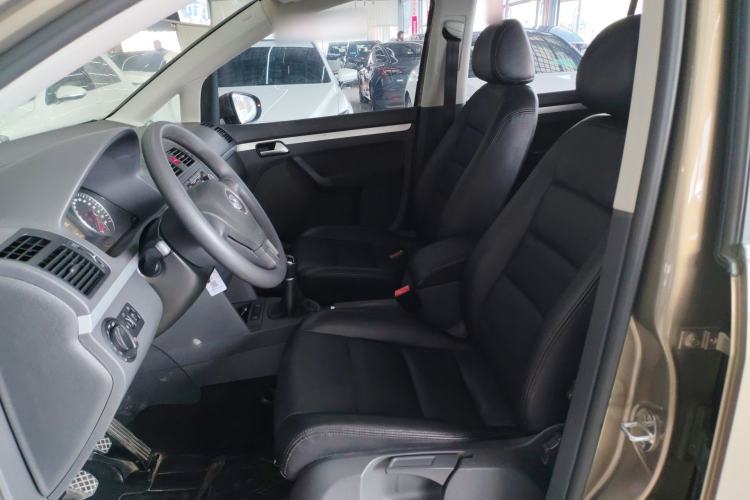 Used Volkswagen Touran 2015 1.4T Manual Fashion Edition 5-Seater
