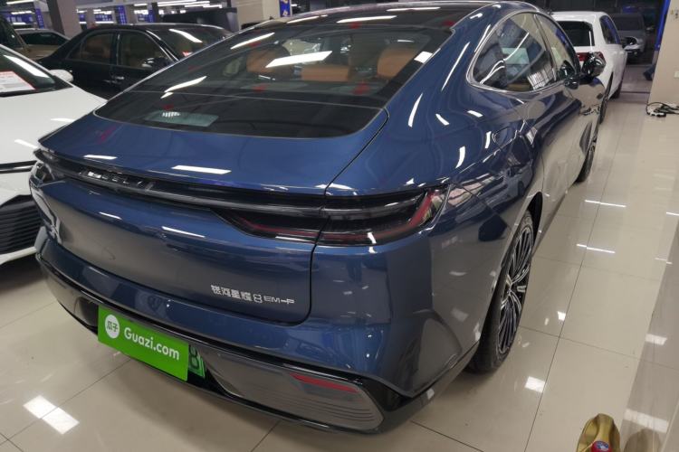 Used Geely Galaxy 8 2025 130km EM-P Exploration Edition Rear Right 45 Deg