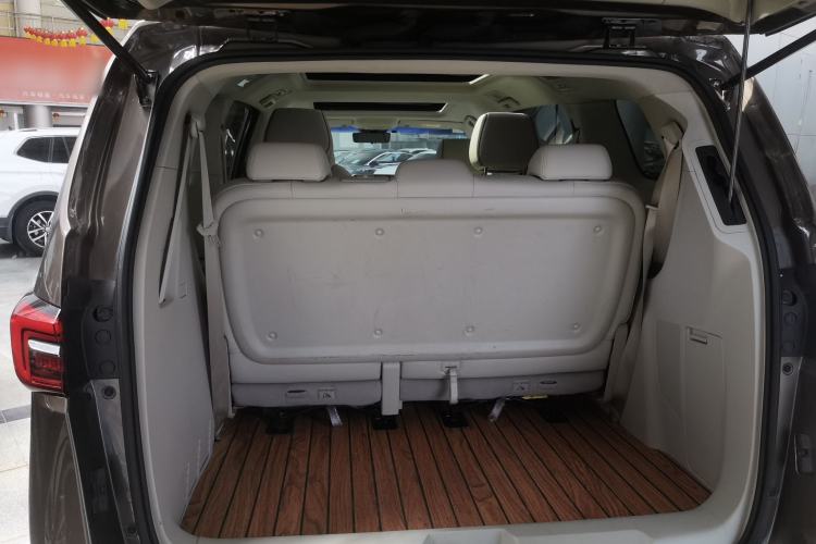 Used Buick GL8 2021 Land Cruiser Executive 652T Premium Model
