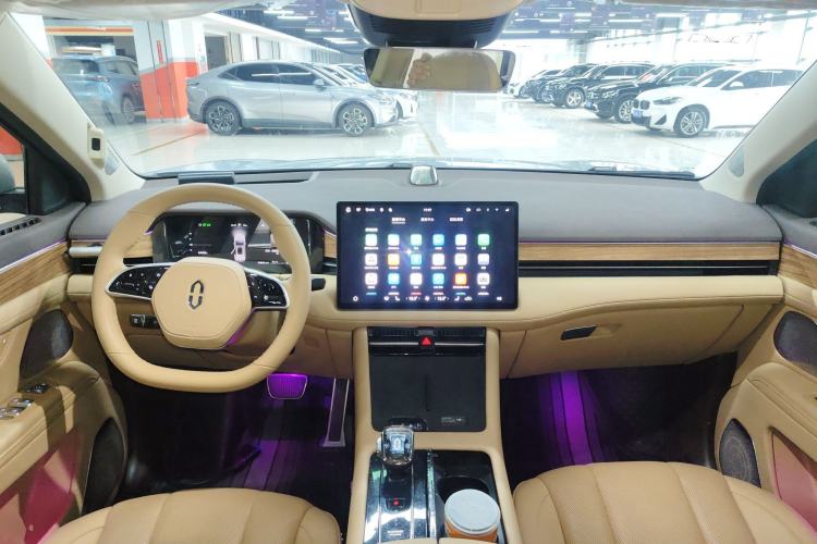 Used Hima AITO M7 2024 1.5T Intelligent Driving 4WD Max Edition 5 Seats Center Console