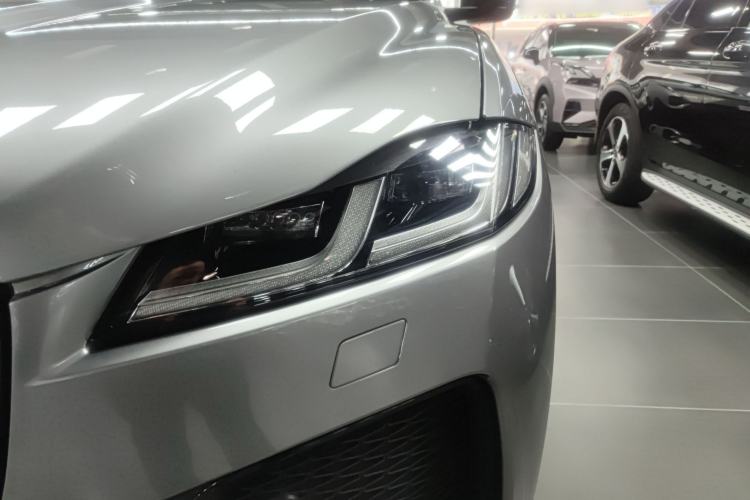 Used Jaguar F-PACE 2024 P250 R-Dynamic SE