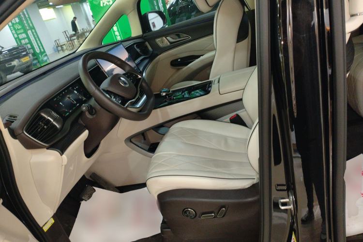 Used Denza D9 2024 DM-i 980 Four-Wheel Drive Flagship Model