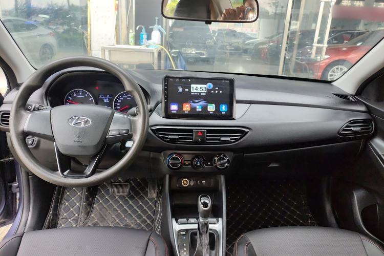 Used Hyundai Celesta 2018 1.6L Automatic GL Enjoyment Version China V Standard Center Console