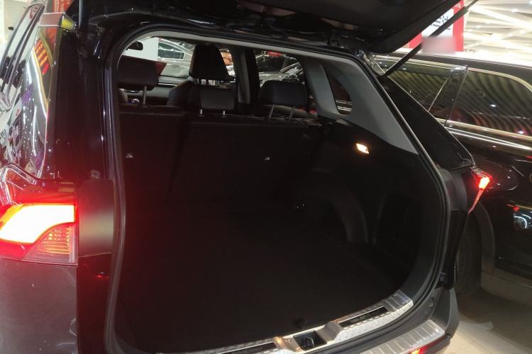 Used Toyota RAV4 2022 2.0L CVT Two-Wheel Drive Fashion Plus Edition
