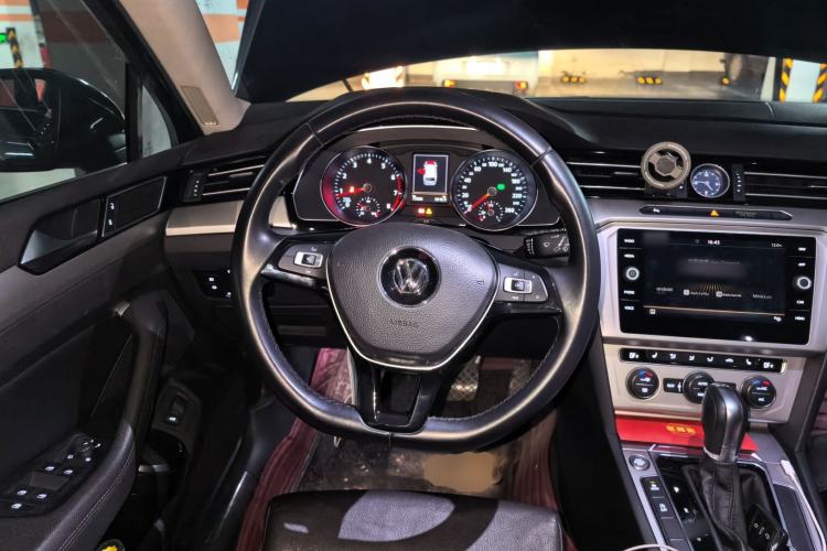 Used Volkswagen Variant 2018 380TSI Two-Wheel Drive Comfort Edition