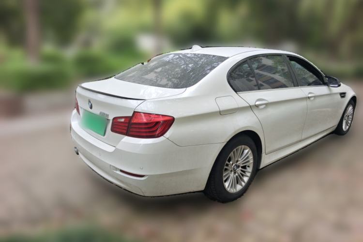 Used BMW 5 Series 2014 520Li Elegant Model Rear Right 45 Deg