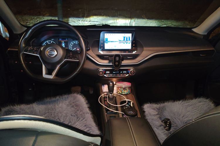 Used Nissan Teana 2021 2.0L XL Comfort Edition Center Console