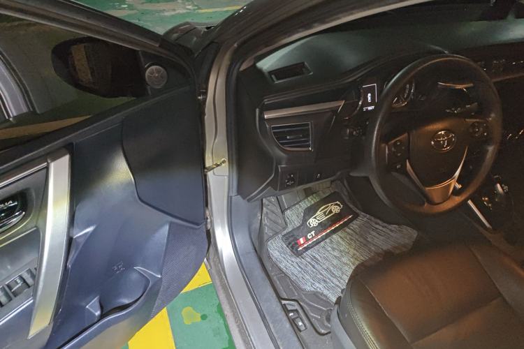 Used Toyota Corolla 2016 Dual-Engine 1.8L E-CVT Leading Edition
