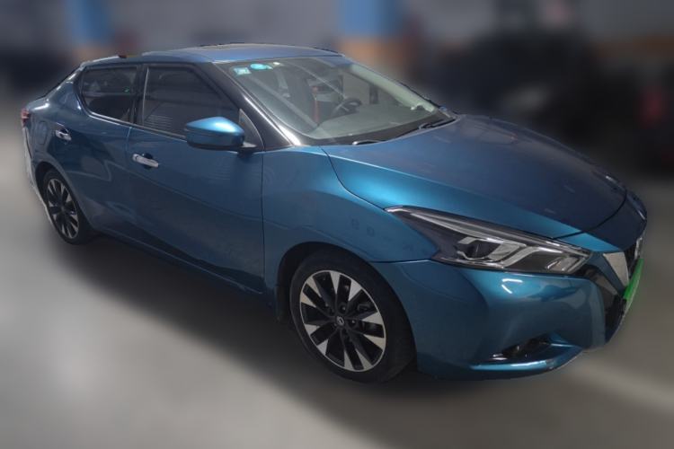 Used Nissan Lannia 2016 1.6L CVT Smart Edition Front Right 45 Deg