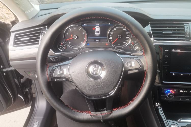 Used Volkswagen Phideon 2018 Revised Version 380TSI Two-Wheel Drive Business Edition
