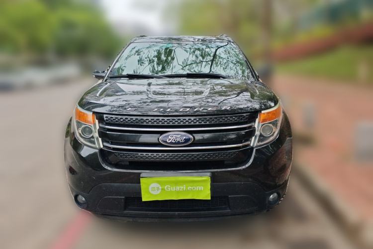 Used Ford Explorer 2013 3.5L Deluxe Model
