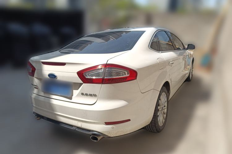 Used Ford Mondeo 2011 2.0L GTDi 200 Fashion Edition Rear Right 45 Deg