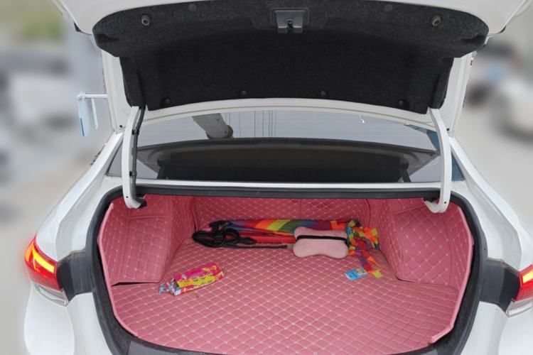 Used Buick GT 2019 15T Dual-Clutch Connected Elite Model China VI Trunk