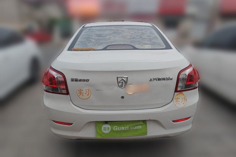 Used Baojun 630 2014 1.5L manual standard version Rear