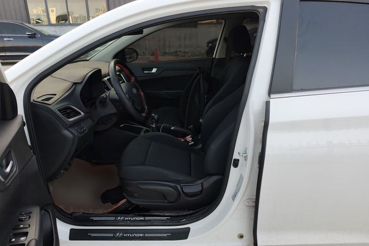 Used Hyundai Verna (new generation) 2020 1.4L Manual GLS Cool Edition Left Front Seat