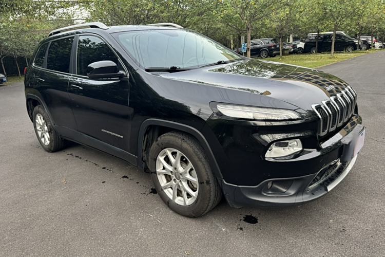Used Jeep Cherokee 2017 2.0L Superior Edition