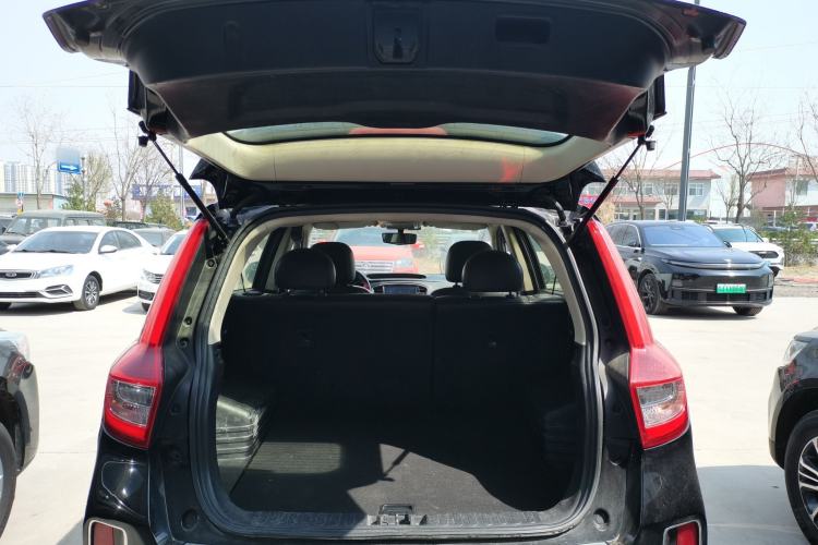 Used Geely Auto Vision X6 2016 1.8L Manual Luxury Model
