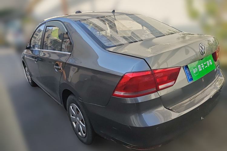 Used Volkswagen Santana 2015 1.6L Manual Fashion Edition