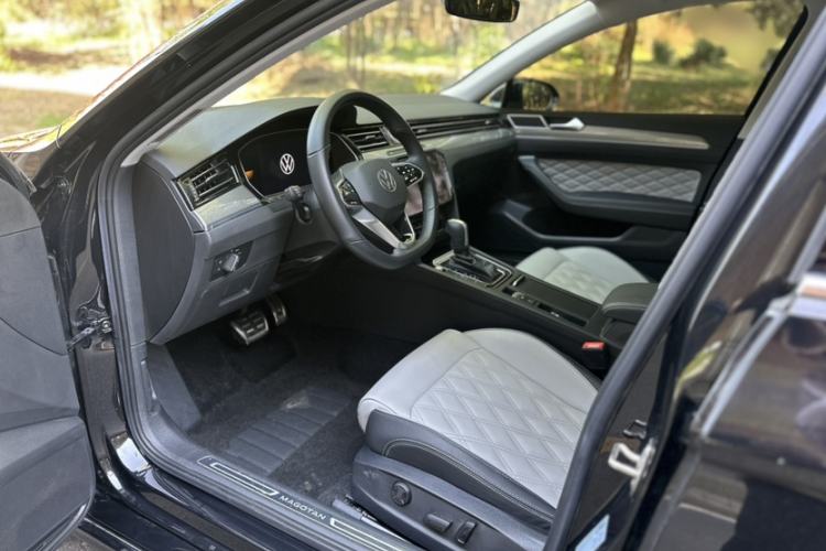 Used Volkswagen Magotan 2023 2 Million Units Limited Edition 330TSI DSG Leading Version Interior 10