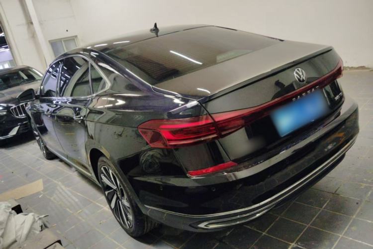 Used Volkswagen Passat 2024 380TSI Dragon Glory Edition Rear Left 45 Deg