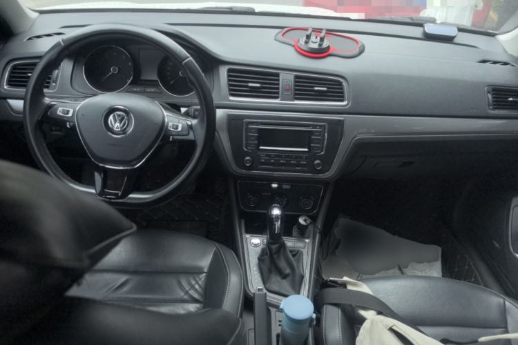 Used Volkswagen Lavida 2017 230TSI DSG Comfort Edition Center Console