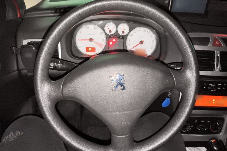 Used Peugeot 307 2010 Hatchback 1.6L Automatic Comfort Edition Steering Wheel