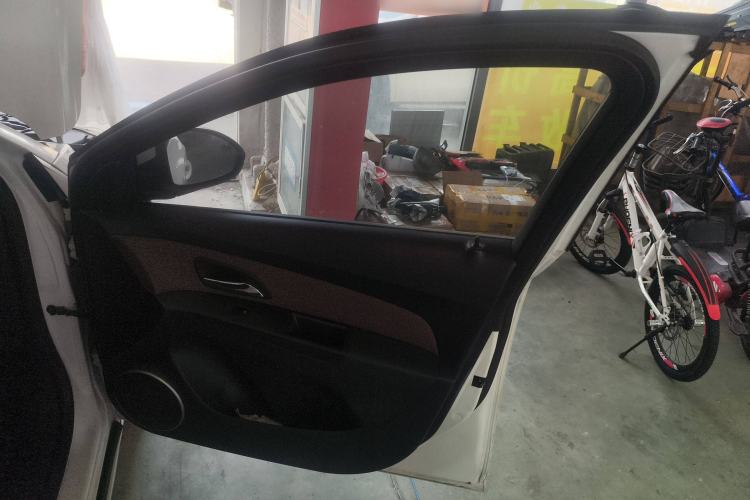 Used Chevrolet Cruze 2015 Hatchback 1.6L Automatic Comfort Edition