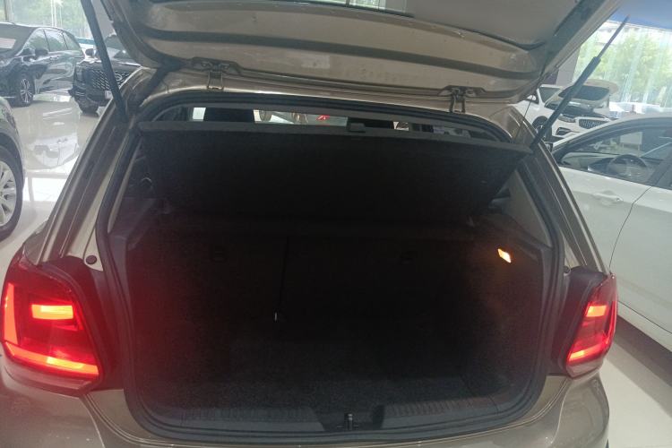 Used Volkswagen Polo 2014 1.6L Cross Polo Automatic