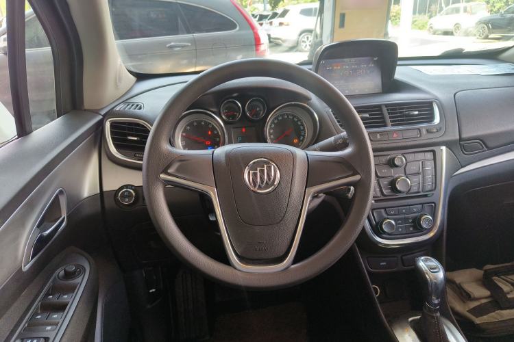 Used Buick Encore 2015 1.4T Automatic Two-Wheel Drive Urban Elite Version Steering Wheel