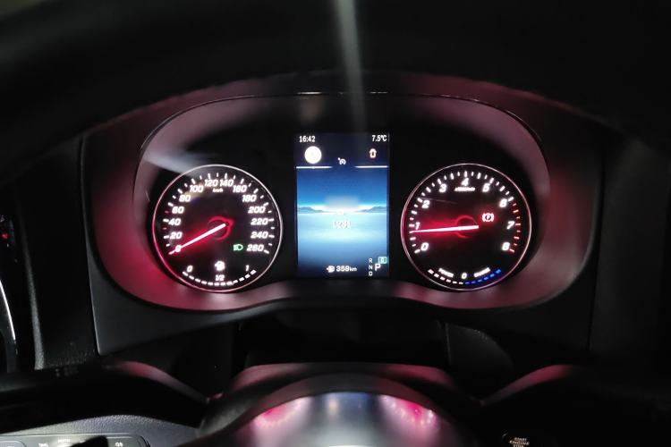 Used Mercedes-Benz Vito 2024 2.0T Business Version 7 Seats