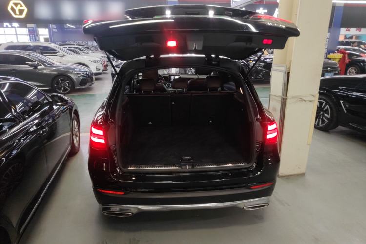 Used Mercedes-Benz GLC 2018 Facelift GLC 200 4MATIC Trunk