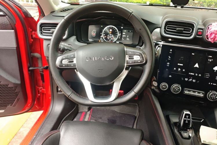 Used Lynk & Co 02 2019 1.5T DCT Two-Wheel Drive Pro Edition China VI Standard
