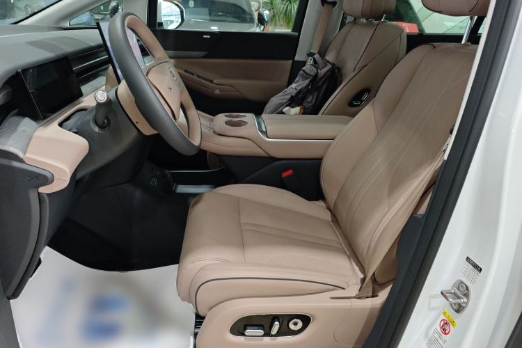 Used XPeng X9 2025 740 Ultra-Long Range Max