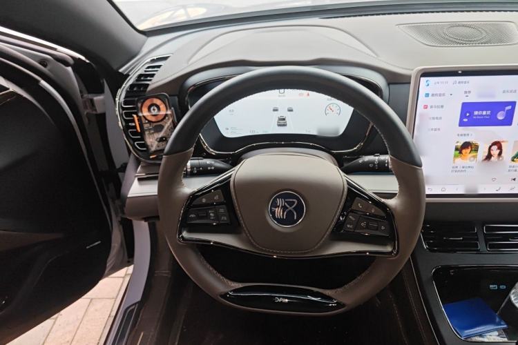 Used BYD Han 2025 DM-i 125KM Prestige Model
