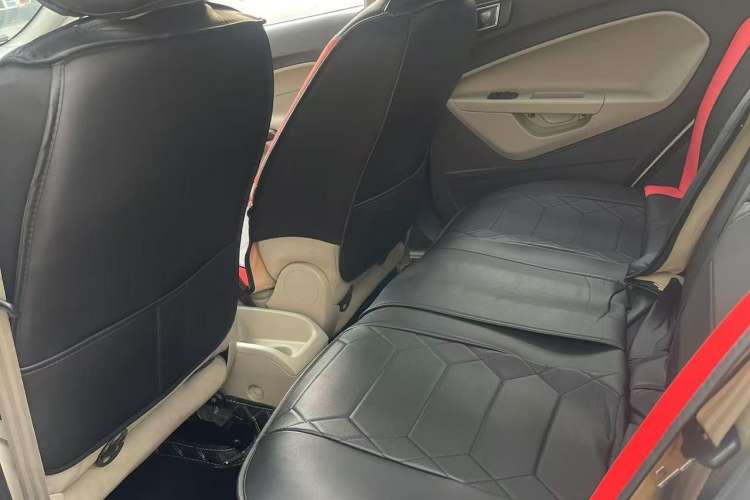 Used Ford Fiesta 2013 Sedan 1.5L Automatic Fashion Edition Interior 3