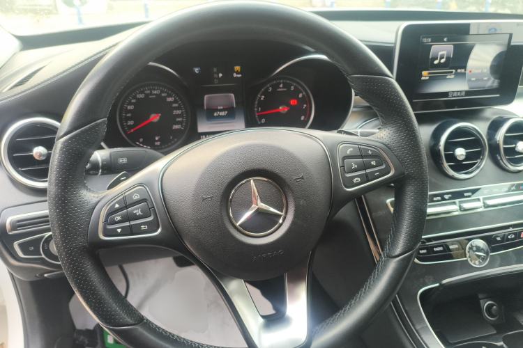 Used Mercedes-Benz C-Class 2017 Facelift C 200 L Sport Edition Steering Wheel