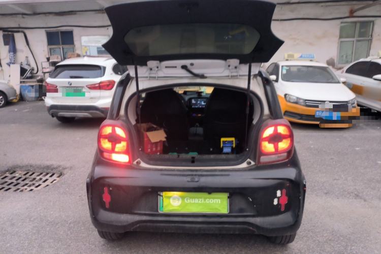 Used Roewe Clever 2021 302 km New Four-Seater Super-Efficient Version
