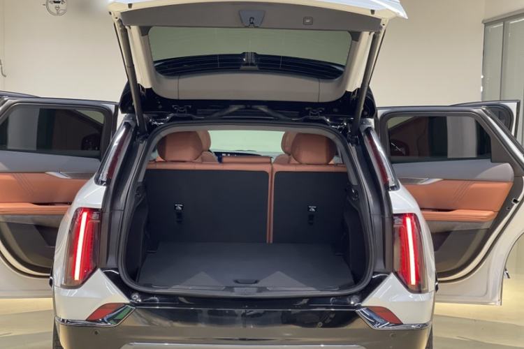 Used Cadillac OPTIQ 2024 Four-Wheel Drive Long-Range Version
