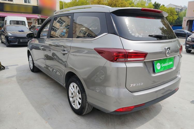 Used Baojun 360 2019 Revised Version 1.5L Manual Elite China VI Exterior 2