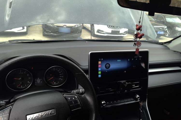 Used Haval M6 2023 PLUS 1.5T Manual Elite Smart Connectivity Model Center Console