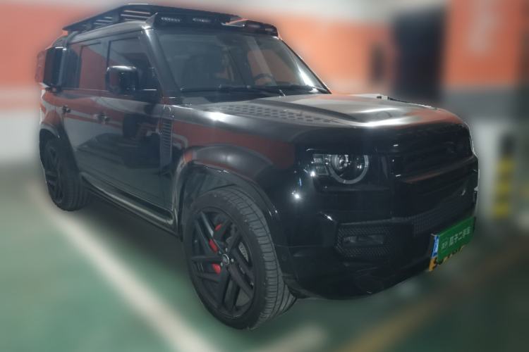 Used Land Rover Defender 2020 110 P400 SE Front Right 45 Deg