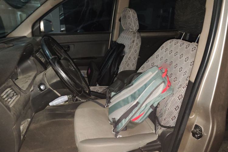 Used Wuling Rongguang V 2016 1.2L Standard Version
