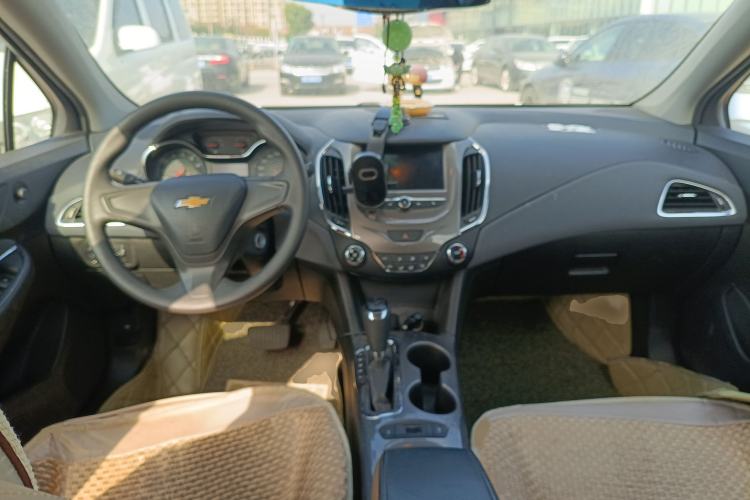 Used Chevrolet Cruze 2017 1.5L Automatic Pioneer Sunroof Edition