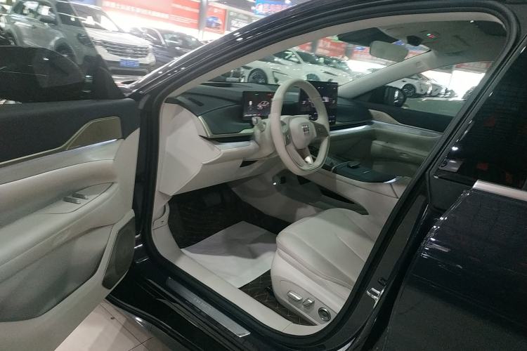 Used Buick L7 2025 Model Aivia
