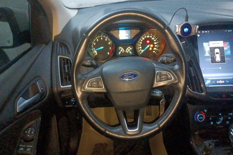 Used Ford Focus 2015 Hatchback 1.6L Automatic Fashion Edition